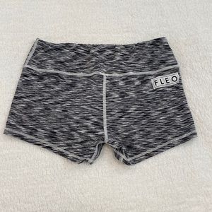 FLEO Original Shorts in Heathered Black S